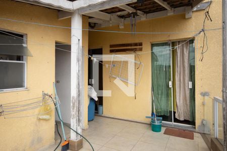 Casa à venda com 103m², 6 quartos e 3 vagas Casa à venda com 103m², 6 quartos e 3 vagasÁrea de Serviço