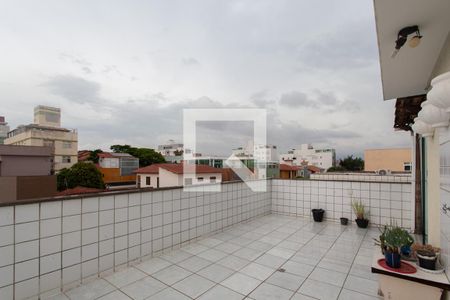 Apartamento à venda com 193m², 3 quartos e 2 vagasCobertura