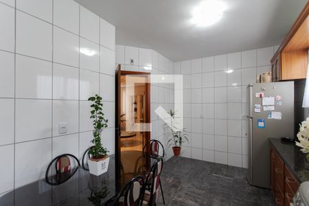 Apartamento à venda com 193m², 3 quartos e 2 vagasCozinha