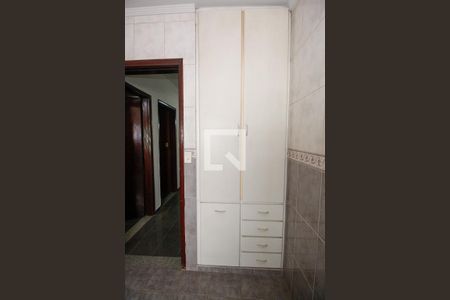 Casa para alugar com 150m², 2 quartos e 2 vagasBanheiro 2