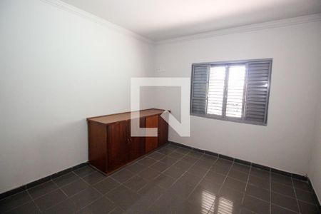 Casa para alugar com 150m², 2 quartos e 2 vagasQuarto 2