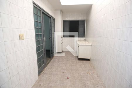 Casa para alugar com 150m², 2 quartos e 2 vagasÁrea de serviço 