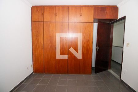 Casa para alugar com 150m², 2 quartos e 2 vagasQuarto 2