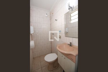 Casa para alugar com 150m², 2 quartos e 2 vagasBanheiro 1