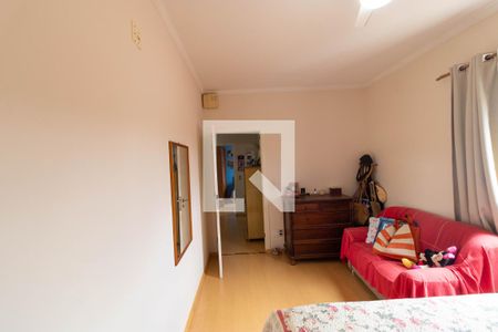 Casa à venda com 220m², 3 quartos e 3 vagas Casa à venda com 220m², 3 quartos e 3 vagasSuíte