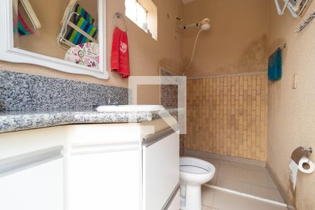 Casa à venda com 220m², 3 quartos e 3 vagas Casa à venda com 220m², 3 quartos e 3 vagasBanheiro 02