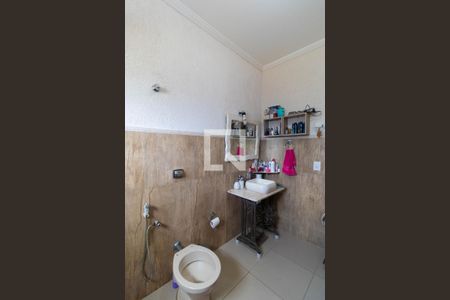 Casa à venda com 220m², 3 quartos e 3 vagas Casa à venda com 220m², 3 quartos e 3 vagasBanheiro da Suíte