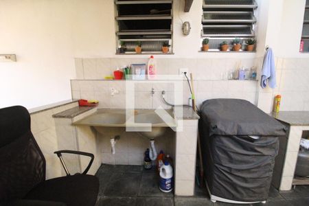 Casa de condomínio à venda com 355m², 4 quartos e 8 vagasÁrea de serviço