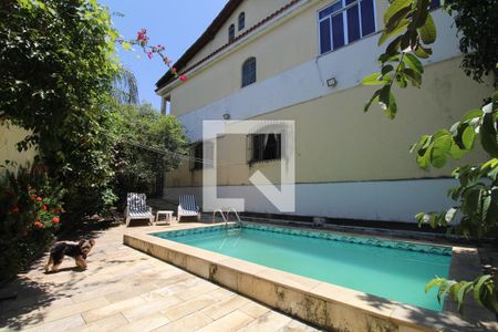 Casa de condomínio à venda com 355m², 4 quartos e 8 vagasPiscina