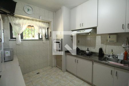 Casa de condomínio à venda com 355m², 4 quartos e 8 vagasCozinha