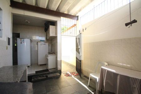 Casa de condomínio à venda com 355m², 4 quartos e 8 vagasÁrea de serviço