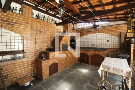 Casa de condomínio à venda com 355m², 4 quartos e 8 vagasChurrasqueira