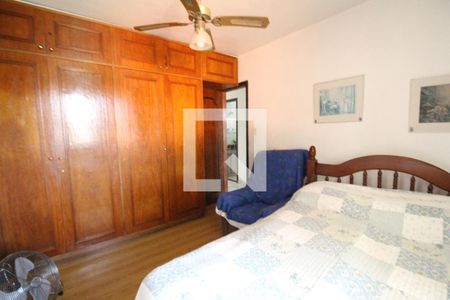 Casa de condomínio à venda com 355m², 4 quartos e 8 vagasQuarto 1