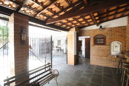 Casa de condomínio à venda com 355m², 4 quartos e 8 vagasChurrasqueira