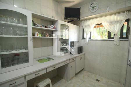 Casa de condomínio à venda com 355m², 4 quartos e 8 vagasCozinha