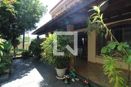 Casa de condomínio à venda com 355m², 4 quartos e 8 vagasFrente da casa