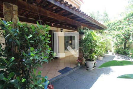 Casa de condomínio à venda com 355m², 4 quartos e 8 vagasFrente da casa