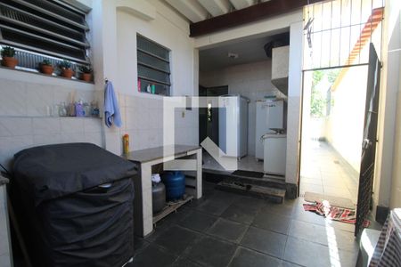 Casa de condomínio à venda com 355m², 4 quartos e 8 vagasÁrea de serviço