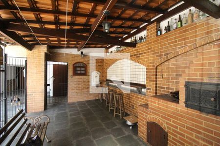 Casa de condomínio à venda com 355m², 4 quartos e 8 vagasChurrasqueira