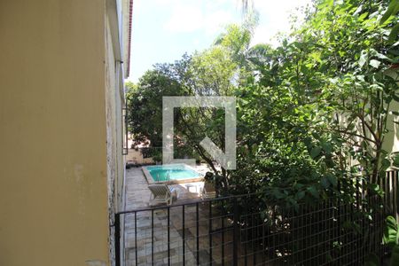 Casa de condomínio à venda com 355m², 4 quartos e 8 vagasLateral da casa