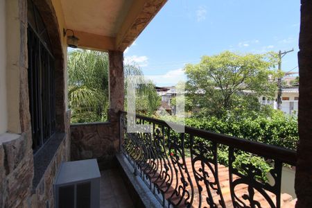 Casa de condomínio à venda com 355m², 4 quartos e 8 vagasQuarto 3 - Varanda