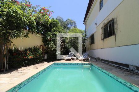 Casa de condomínio à venda com 355m², 4 quartos e 8 vagasPiscina