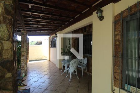 Casa de condomínio à venda com 355m², 4 quartos e 8 vagasFrente da casa