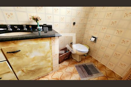 Casa à venda com 300m², 3 quartos e 6 vagas Casa à venda com 300m², 3 quartos e 6 vagasBanheiro da Suíte