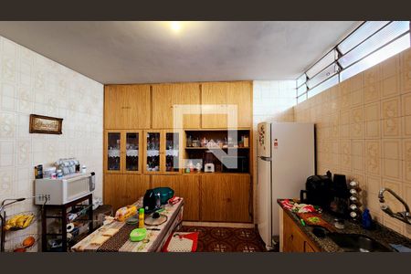 Casa à venda com 300m², 3 quartos e 6 vagas Casa à venda com 300m², 3 quartos e 6 vagasCozinha