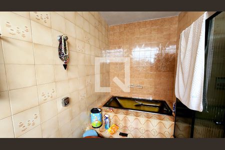 Casa à venda com 300m², 3 quartos e 6 vagas Casa à venda com 300m², 3 quartos e 6 vagasBanheiro