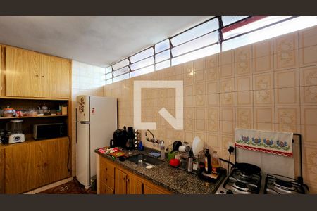 Casa à venda com 300m², 3 quartos e 6 vagas Casa à venda com 300m², 3 quartos e 6 vagasCozinha