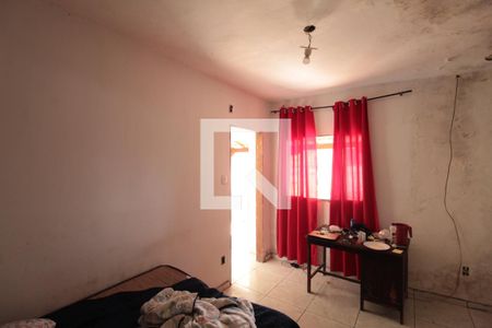 Suite de casa para alugar com 4 quartos, 360m² em Jardim dos Comerciários, Belo Horizonte