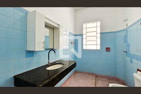Casa à venda com 360m², 4 quartos e 5 vagasBanheiro 
