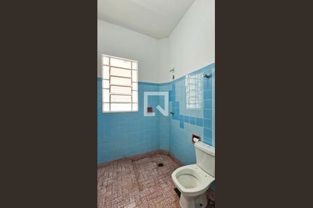 Casa à venda com 360m², 4 quartos e 5 vagasBanheiro 