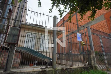 Casa à venda com 200m², 2 quartos e 2 vagasFachada
