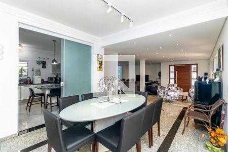 Casa à venda com 4 quartos, 500m² em Vila da Saúde, São Paulo