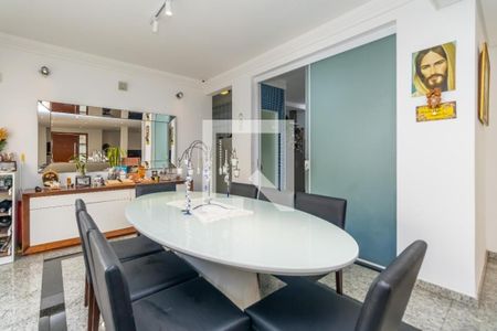 Casa à venda com 4 quartos, 500m² em Vila da Saúde, São Paulo