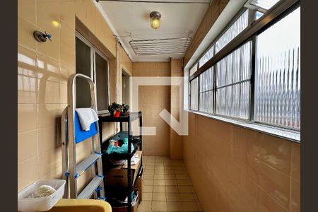 Apartamento para alugar com 60m², 2 quartos e 1 vagaÁrea de Serviço