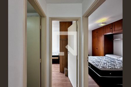 Corredor Quartos de apartamento para alugar com 2 quartos, 60m² em Vila Congonhas, São Paulo