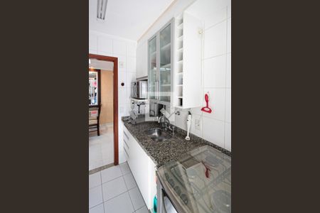 Apartamento à venda com 70m², 3 quartos e 2 vagasCozinha