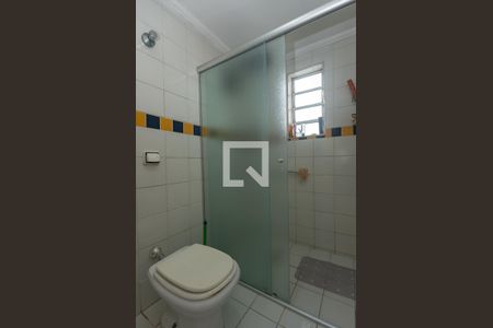 Casa à venda com 185m², 3 quartos e 3 vagasBanheiro do quarto 1 Suíte