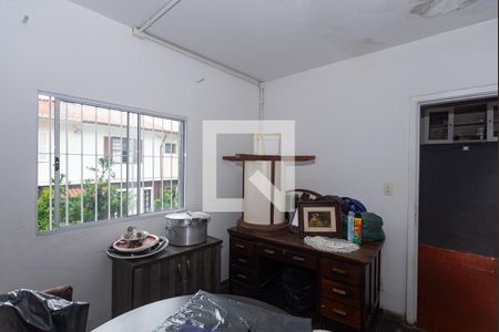 Casa à venda com 185m², 3 quartos e 3 vagasQuarto de Serviço