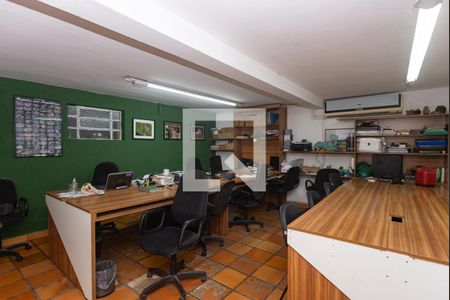 Casa à venda com 185m², 3 quartos e 3 vagasGaragem revertida para Home Office