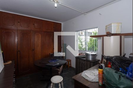 Casa à venda com 185m², 3 quartos e 3 vagasQuarto de Serviço
