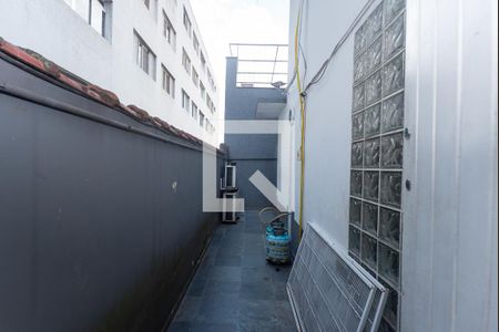 Casa à venda com 185m², 3 quartos e 3 vagasCorredor de Serviço