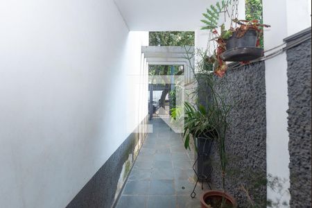 Casa à venda com 185m², 3 quartos e 3 vagasCorredor Social