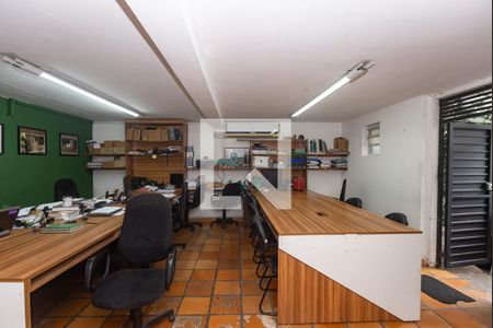 Casa à venda com 185m², 3 quartos e 3 vagasGaragem revertida para Home Office