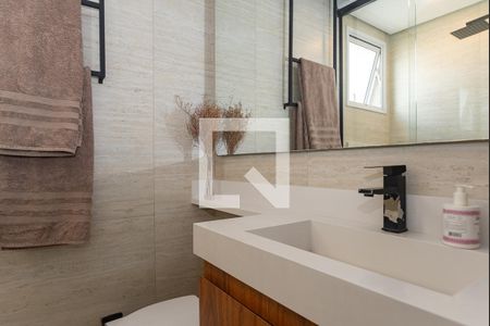 Apartamento à venda com 134m², 3 quartos e 2 vagasBanheiro do quarto 2 Suíte