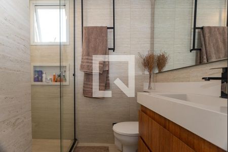 Apartamento à venda com 134m², 3 quartos e 2 vagasBanheiro do quarto 2 Suíte