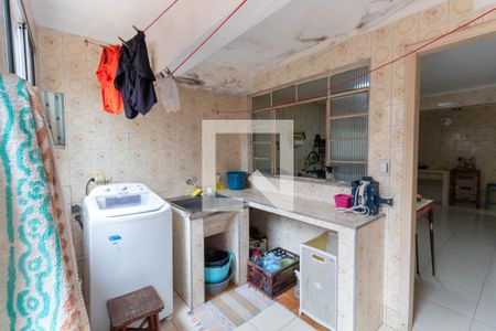 Casa à venda com 160m², 2 quartos e 2 vagas Casa à venda com 160m², 2 quartos e 2 vagasLavanderia